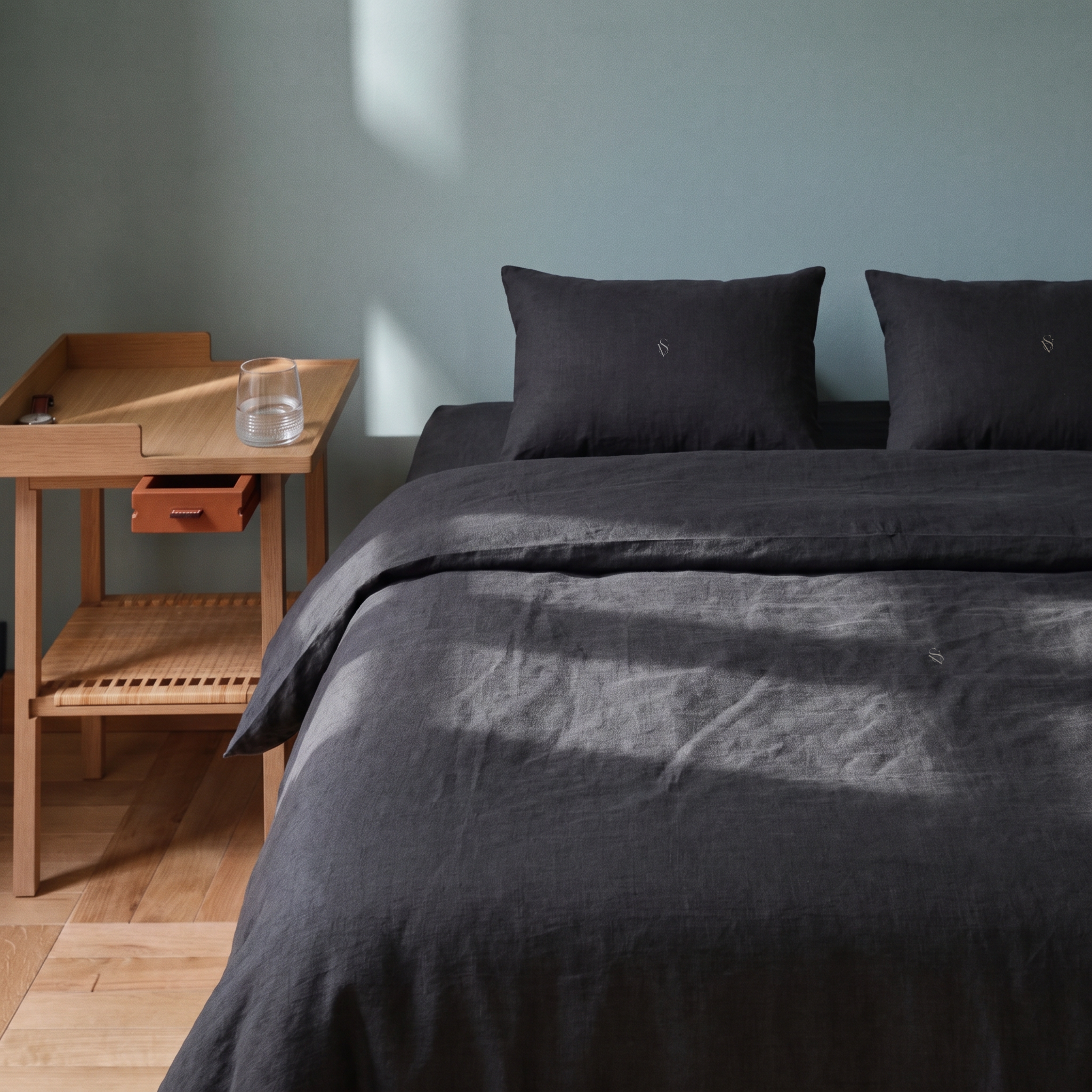 "Classic Sonvella" Bedding set