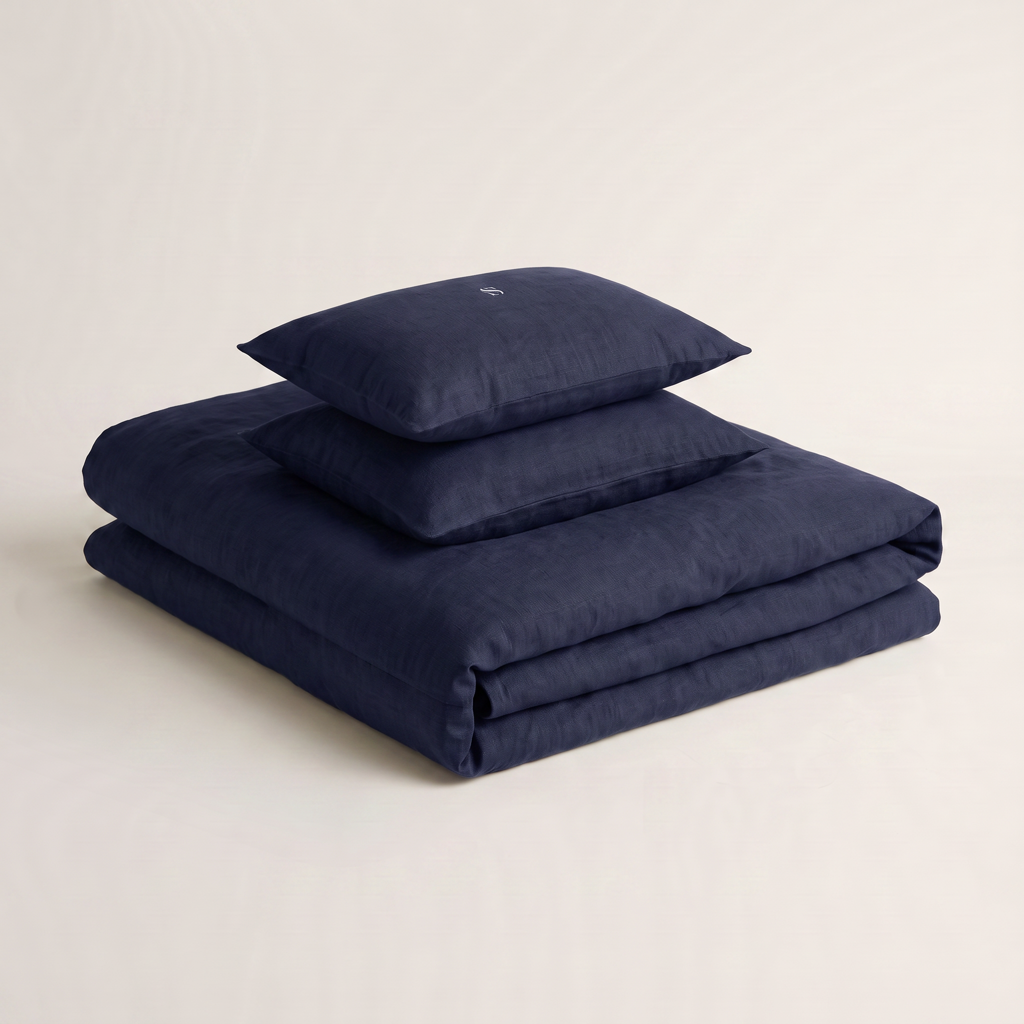 "Classic Sonvella" Bedding set