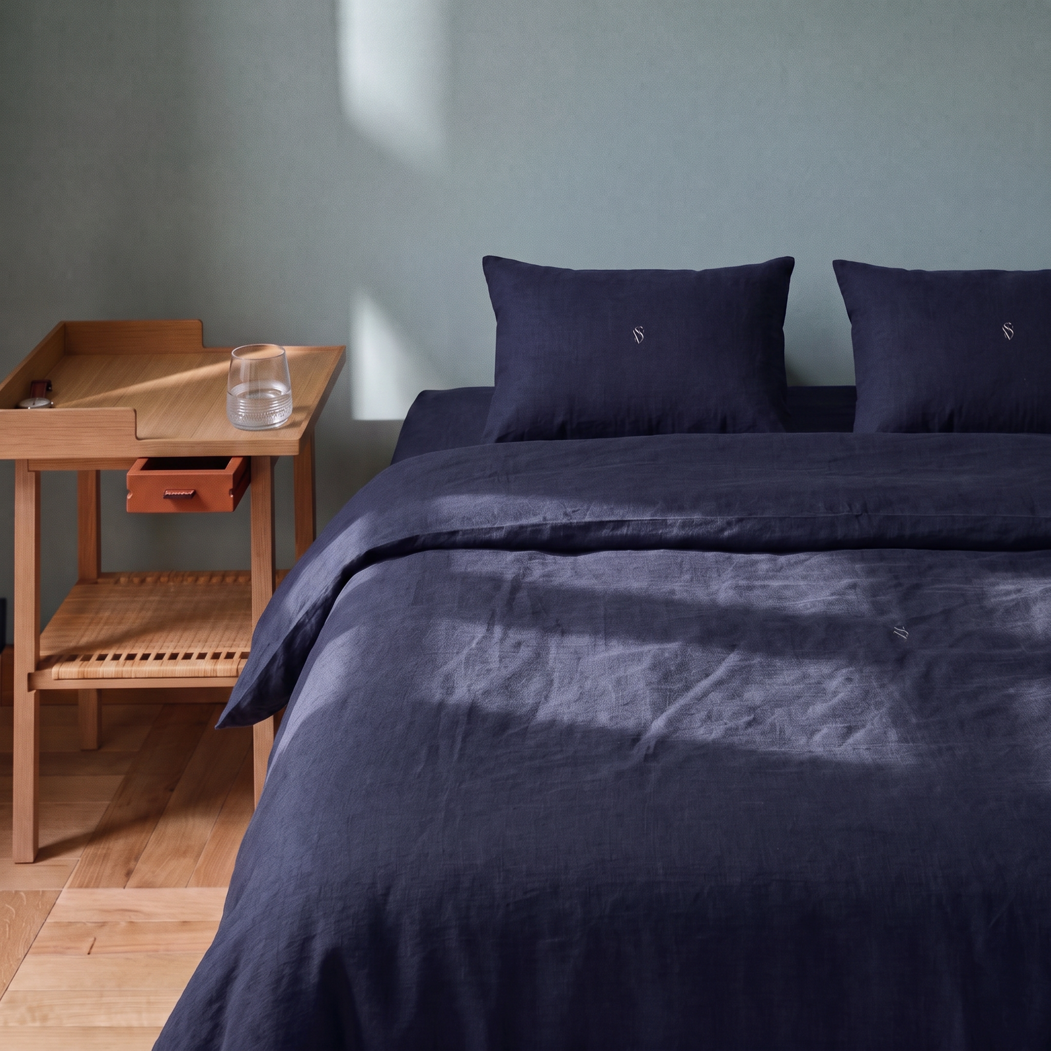 "Classic Sonvella" Bedding set
